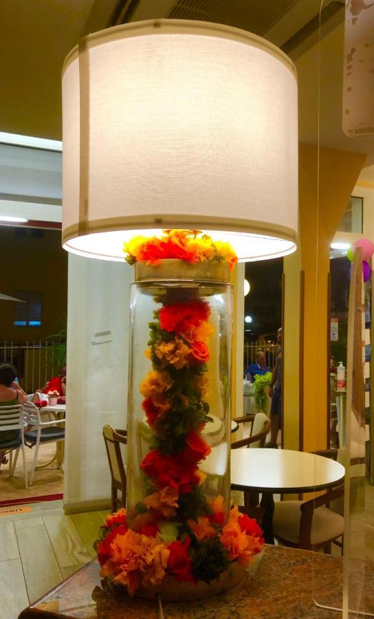 Hotel Alessi** 리미니 외부 사진