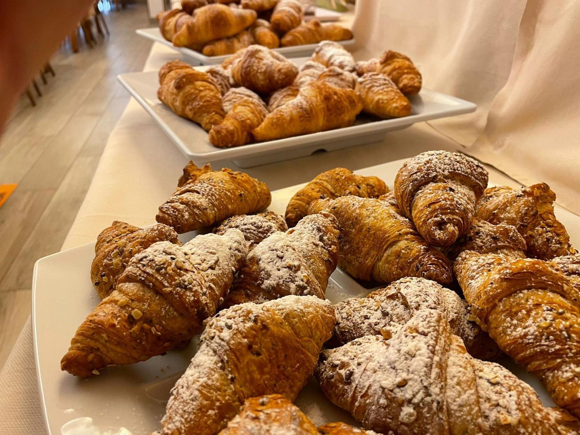 Hotel Alessi** 리미니 외부 사진