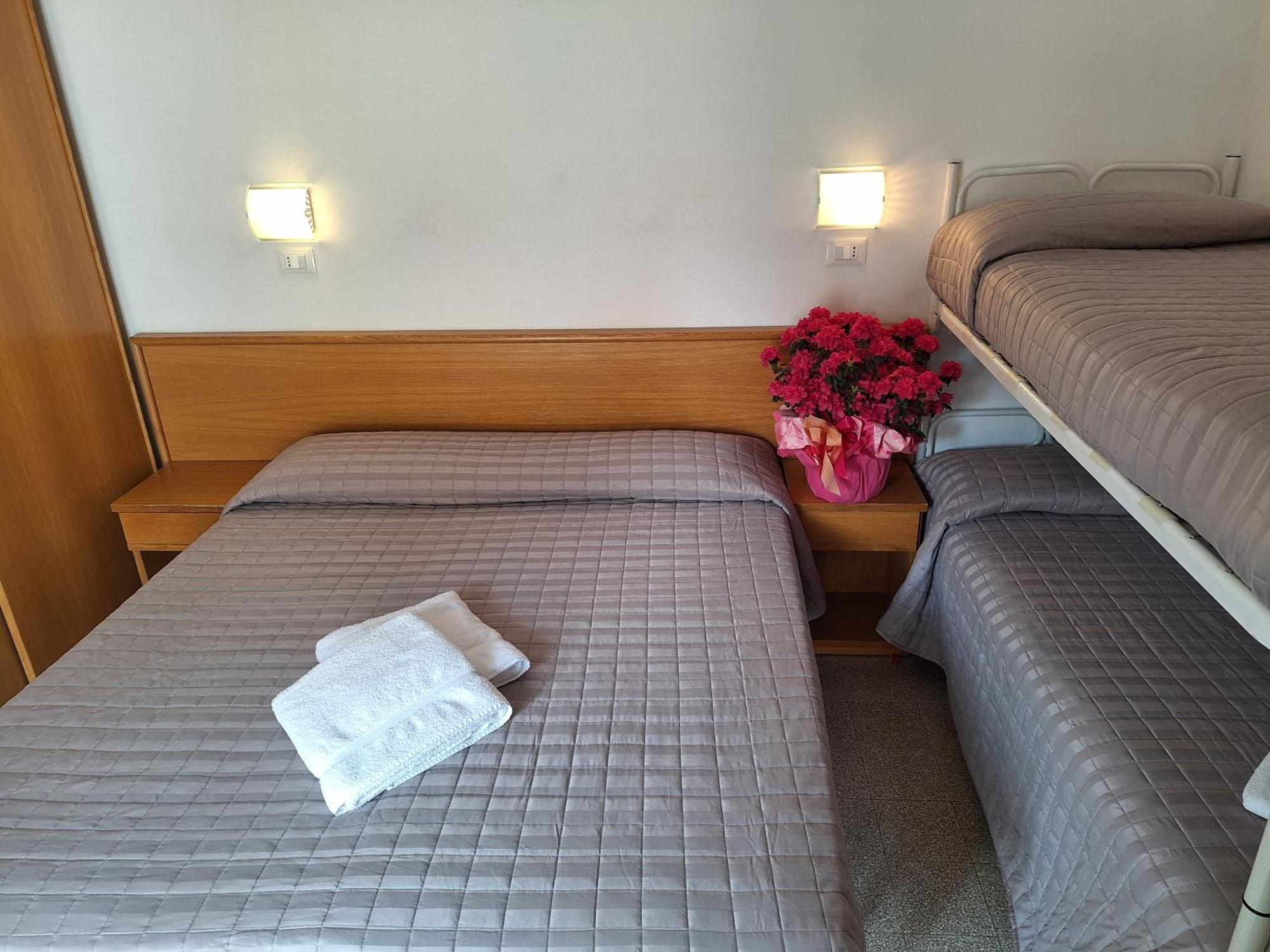 Hotel Alessi** 리미니 외부 사진